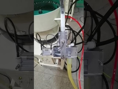 O alimentador da porca para o alimentador da porca e do parafuso