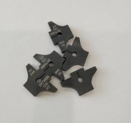 A precisão utiliza ferramentas lâminas de cortador para todos os tipos de elétrodos e a máquina faz