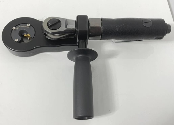 Armário pneumático tomado partido dobro da ponta da flor para a soldadura da porca do ponto