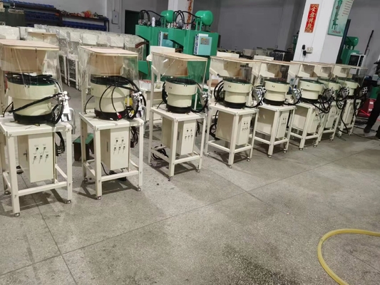 Alimentador de porcas automático personalizado de várias formas M5 M6 M8 M10 M12