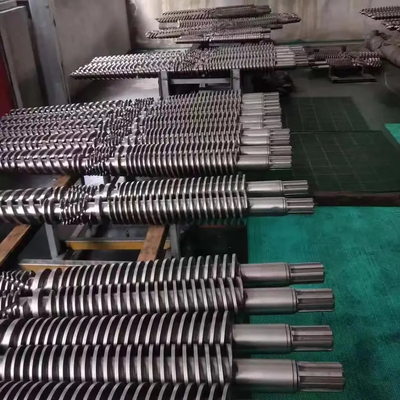 51/105 65/132 80/156 de tambor gêmeo cônico do parafuso de Nitrided para a máquina da extrusora
