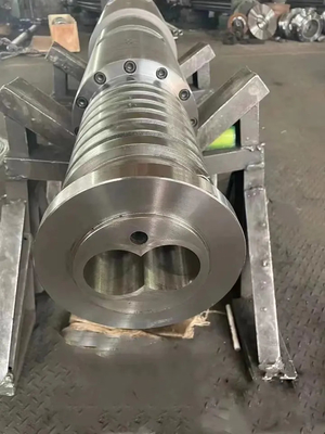 Tambor do parafuso de alimentação da extrusora único para a máquina de molde do sopro da extrusão do parafuso