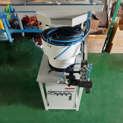 Automatic Nut Feeder for Spot Welding with M5-M12 Compatibility 220V/50Hz Power and 0.5MPa Air Source