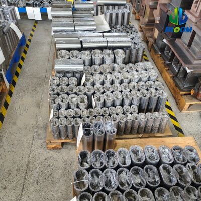 Forro de barril composto de níquel-cromo-volframo de alto desempenho para extrusora de parafusos duplos com resistência a 600°C e dureza HRC 58-62