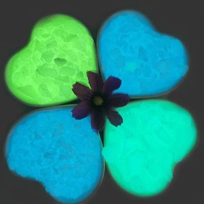 O fulgor do cascalho apedreja materiais luminescentes para a decoração da estrada